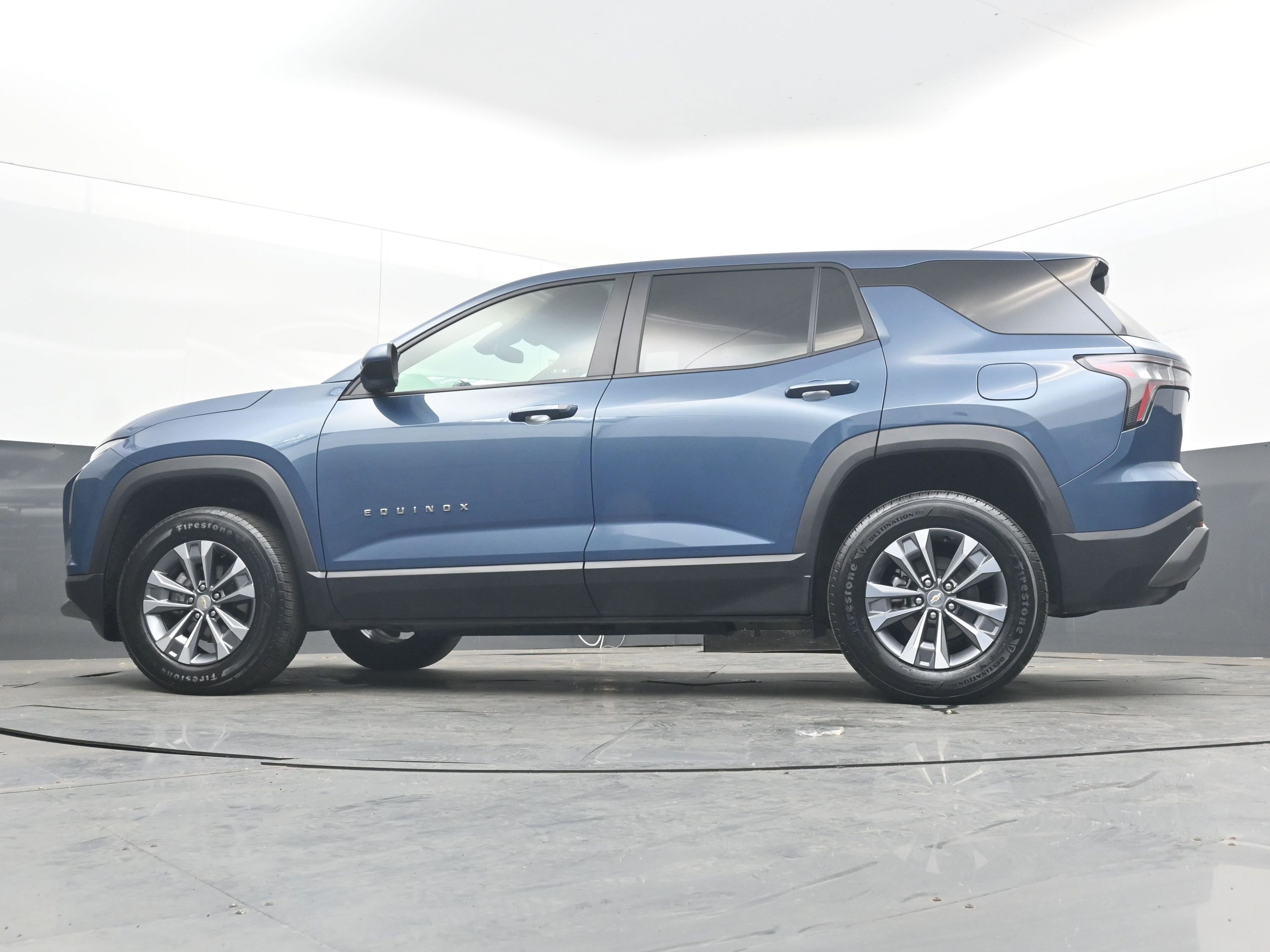 Used 2025 Chevrolet Equinox LT FWD image 27
