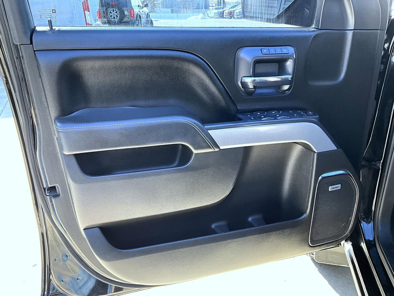 Used 2016 Chevrolet Silverado 1500 LTZ Z71 w/ LTZ Plus Package image 9