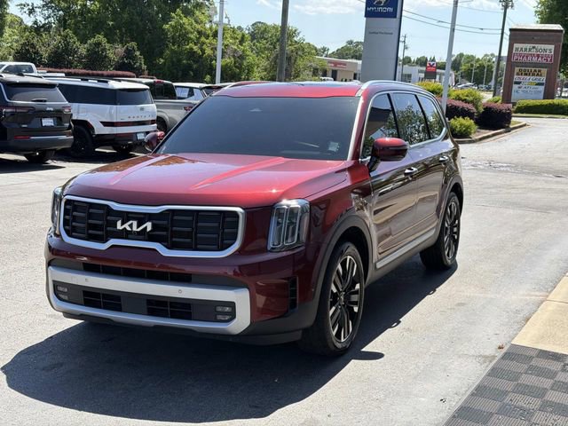 Used 2024 Kia Telluride SX w/ Towing Package FWD image 3