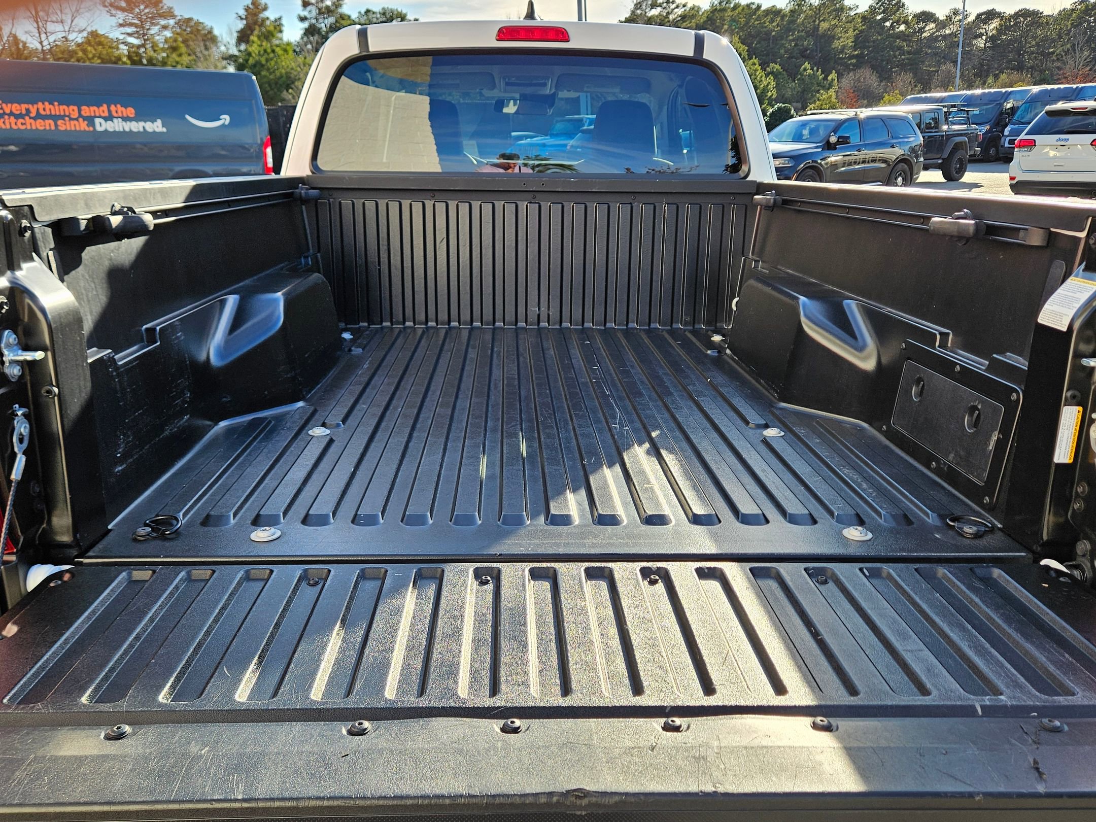 Used 2022 Toyota Tacoma SR image 28