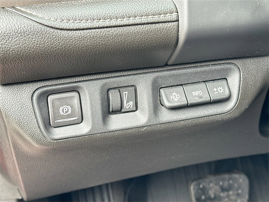 Used 2021 GMC Acadia Denali w/ Trailering Package image 10