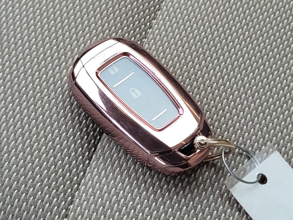 Used 2023 Chevrolet Traverse LS image 26