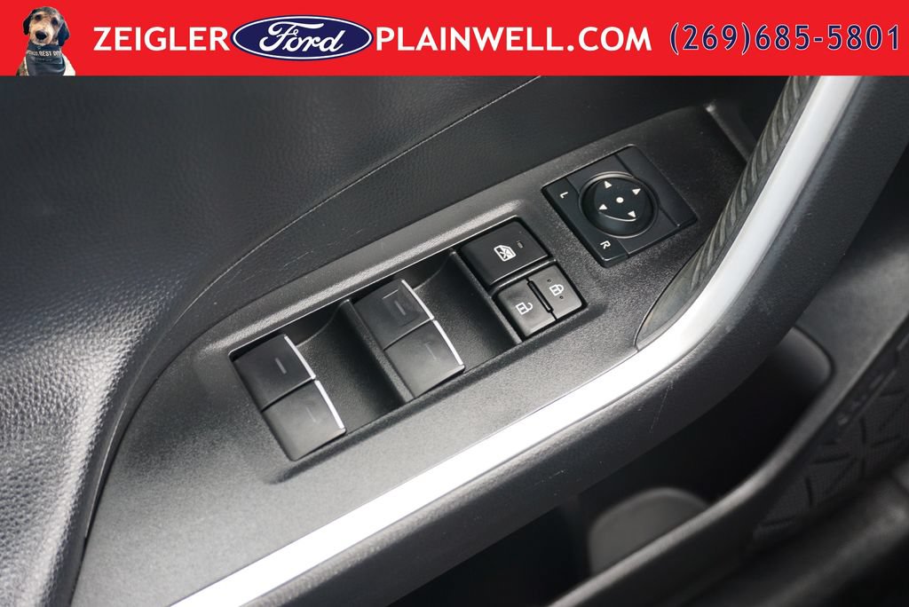 Used 2023 Toyota RAV4 Limited AWD/4WD image 30