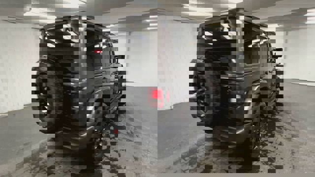 Used 2021 Jeep Wrangler Unlimited Sahara image 8