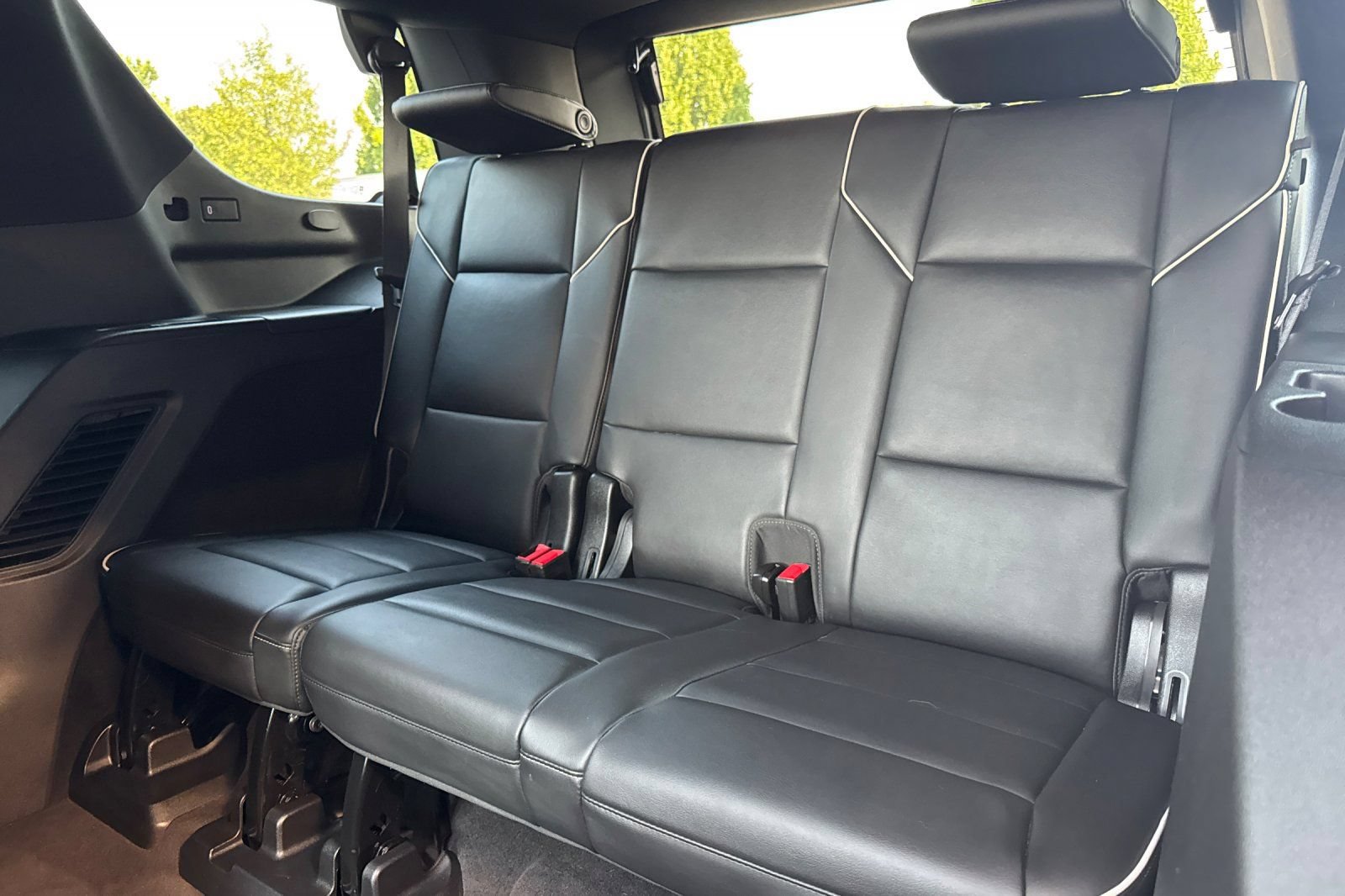 Used 2024 Cadillac Escalade Sport w/ LPO, ONYX Package AWD/4WD image 19