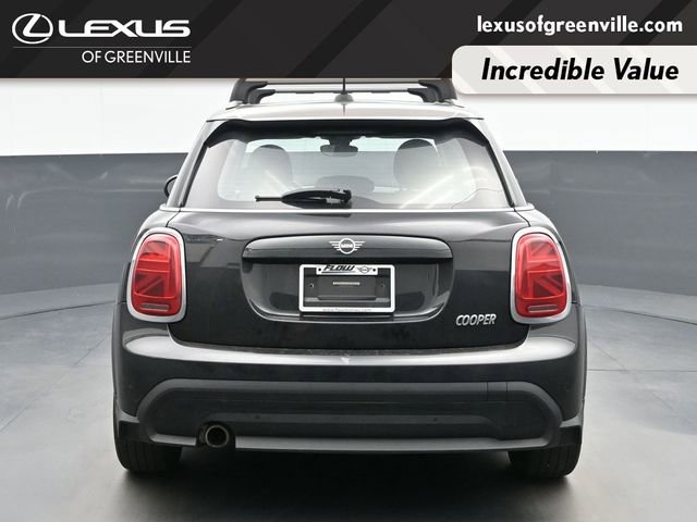 Used 2022 MINI Cooper 4-Door Hardtop image 7