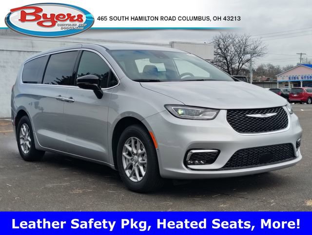 New 2026 Chrysler Pacifica Select