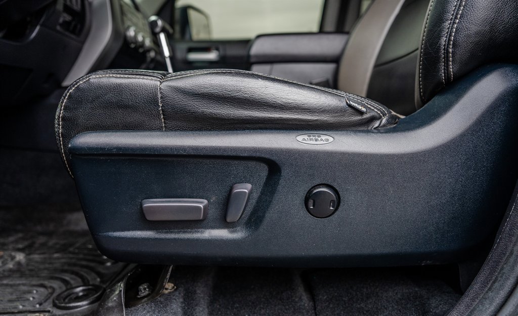 Used 2018 Toyota Tundra SR5 w/ SR5 Upgrade Package image 28