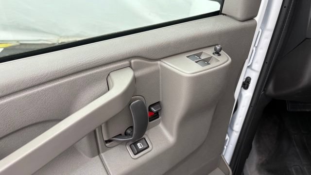 New 2026 Chevrolet Express 2500 w/ Driver Convenience Package RWD image 20