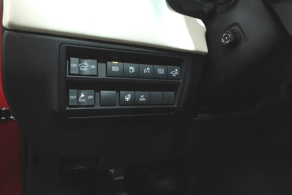 Certified 2022 Toyota Tundra Capstone AWD/4WD image 25