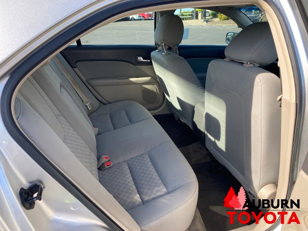 Used 2012 Ford Fusion S FWD image 8