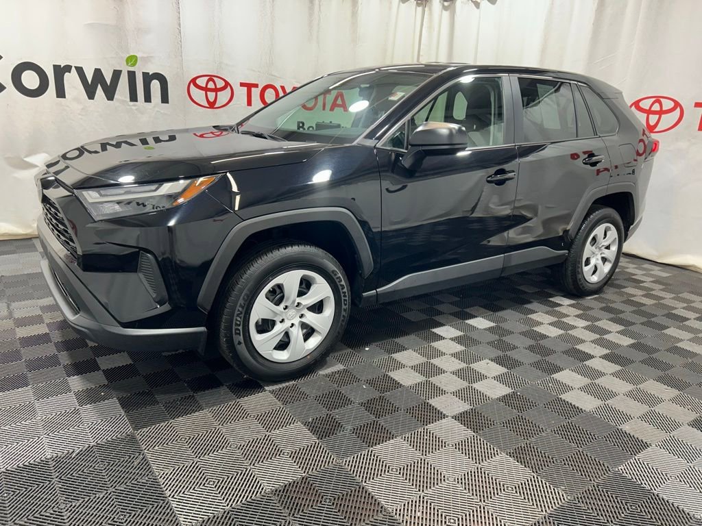 Used 2025 Toyota RAV4 LE image 4