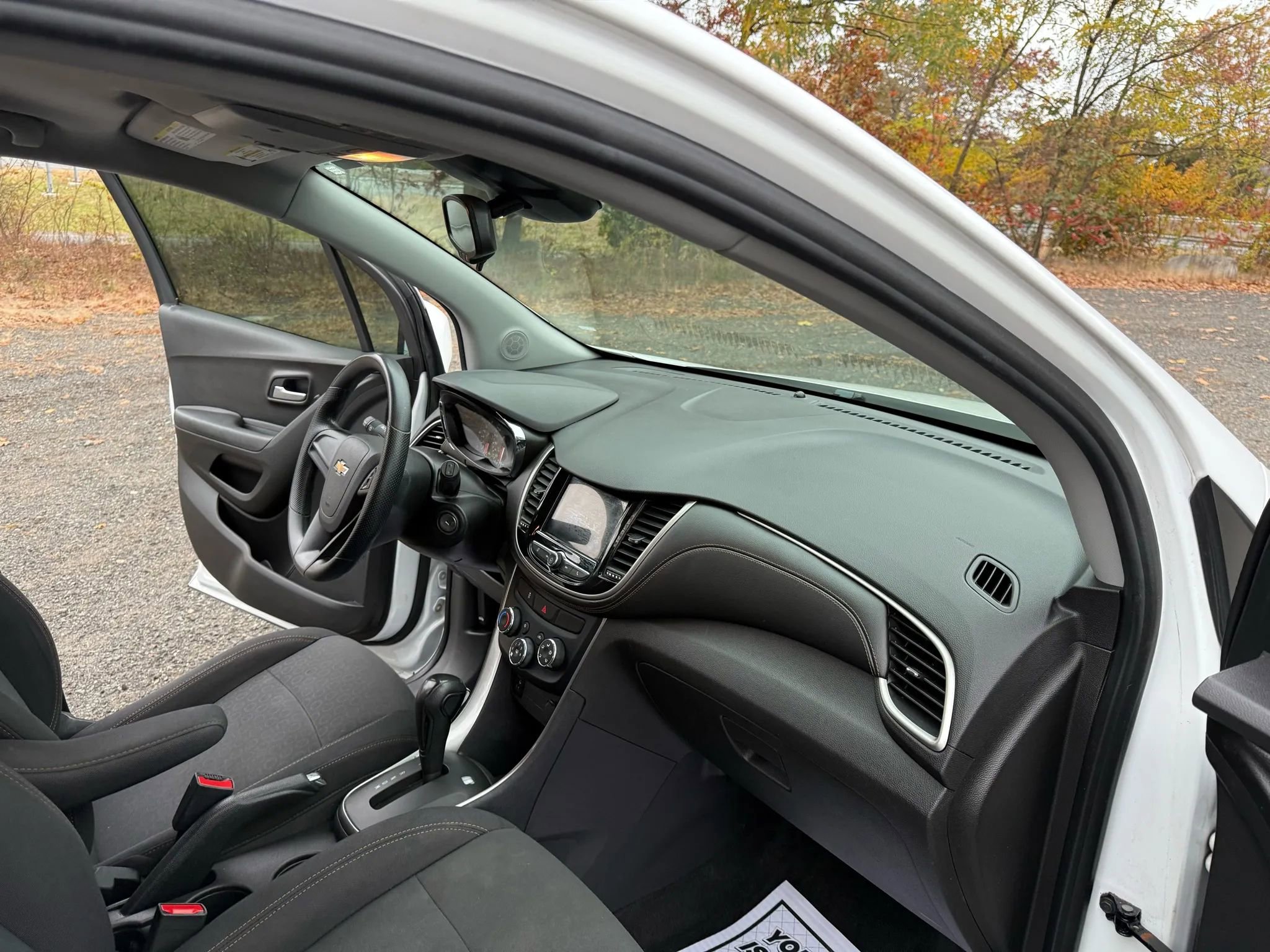 Used 2019 Chevrolet Trax LS image 13