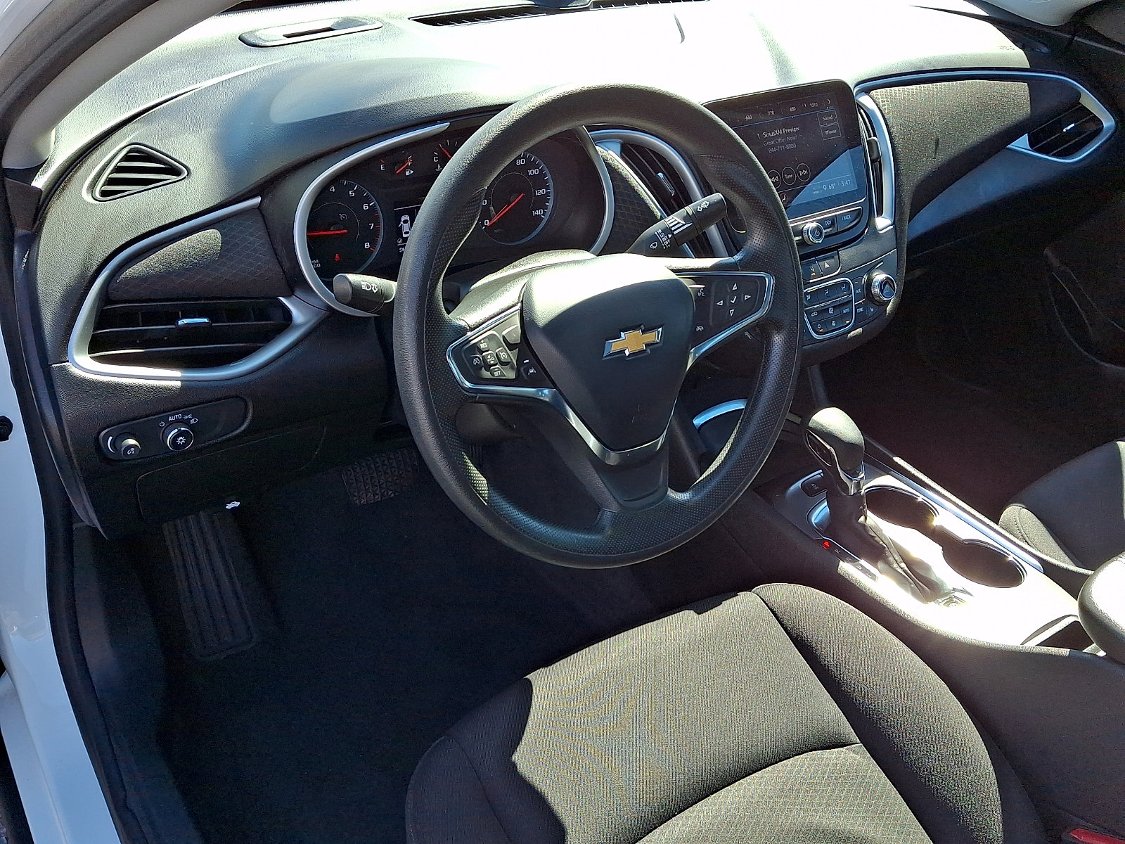 Used 2024 Chevrolet Malibu LT FWD image 24