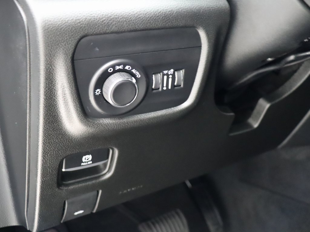 Used 2022 Jeep Grand Cherokee Altitude image 15