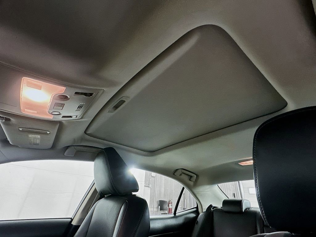 Used 2017 Lexus IS 300 AWD image 21