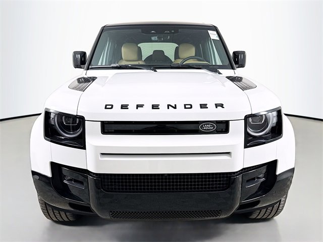 New 2026 Land Rover Defender 110 X-Dynamic SE image 2