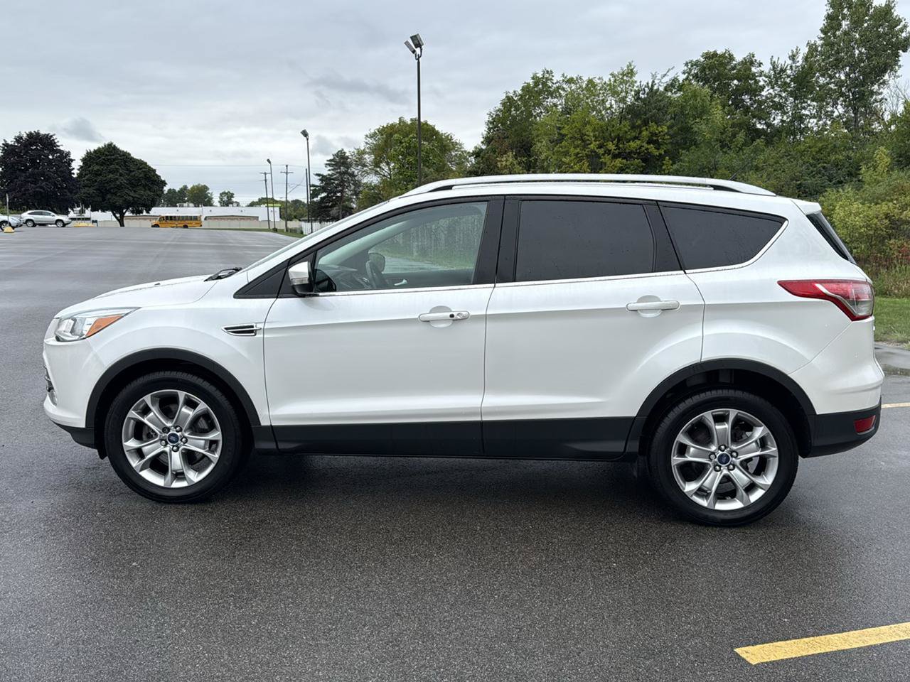 Used 2014 Ford Escape Titanium AWD/4WD image 9