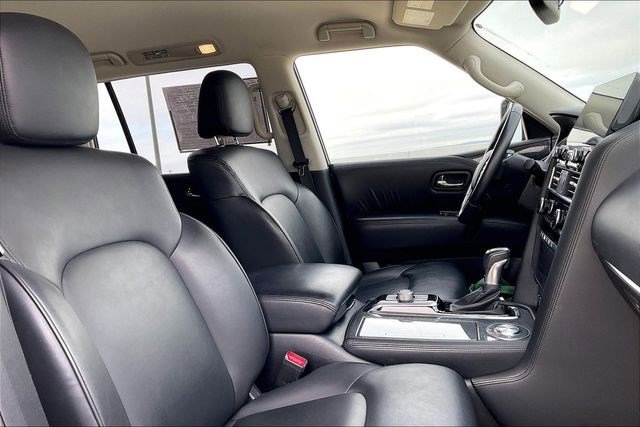 Used 2023 Nissan Armada SV image 7