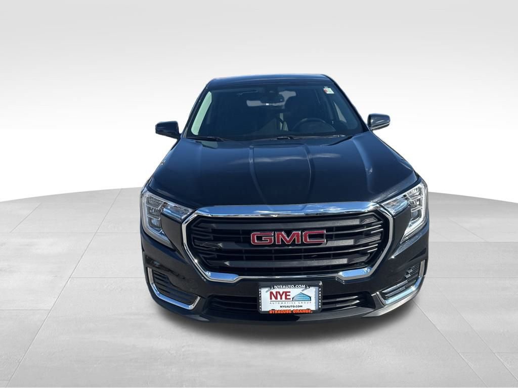 Used 2022 GMC Terrain SLE image 9