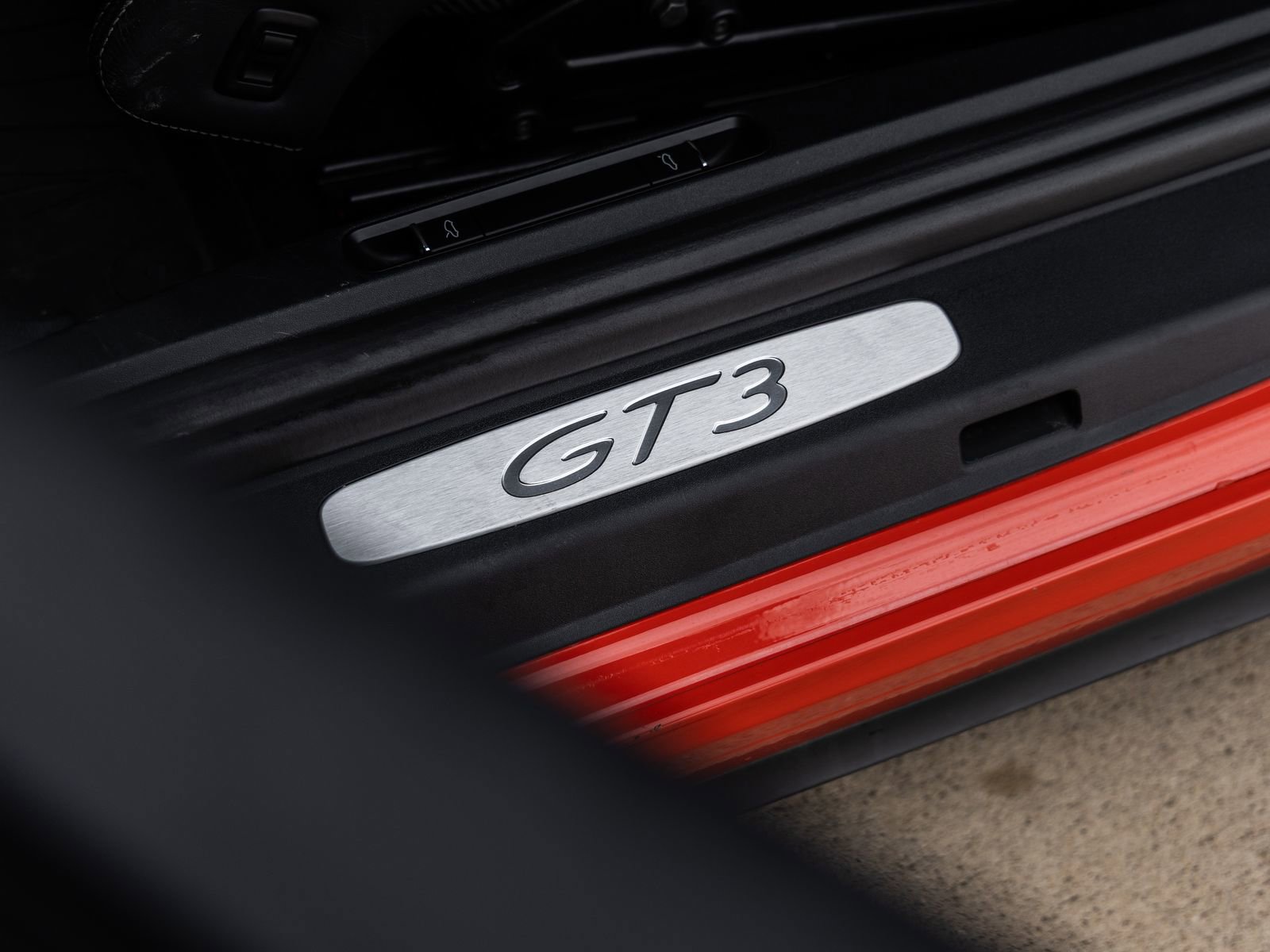 Certified 2018 Porsche 911 GT3 RWD image 27