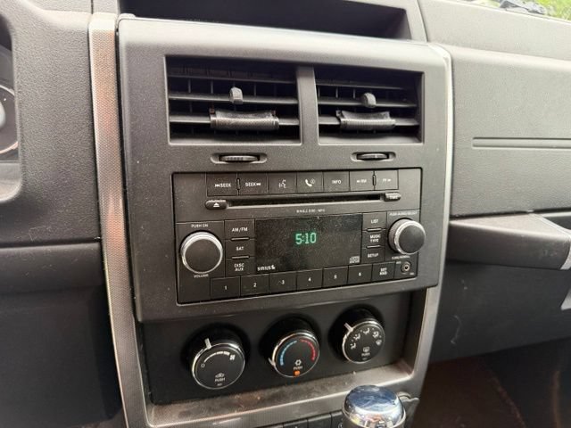 Used 2009 Jeep Liberty Sport w/ Popular Equipment Group AWD/4WD image 15
