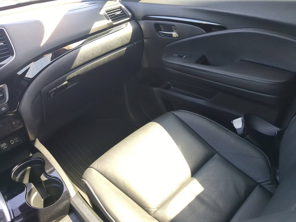 Used 2022 Honda Pilot Touring image 17
