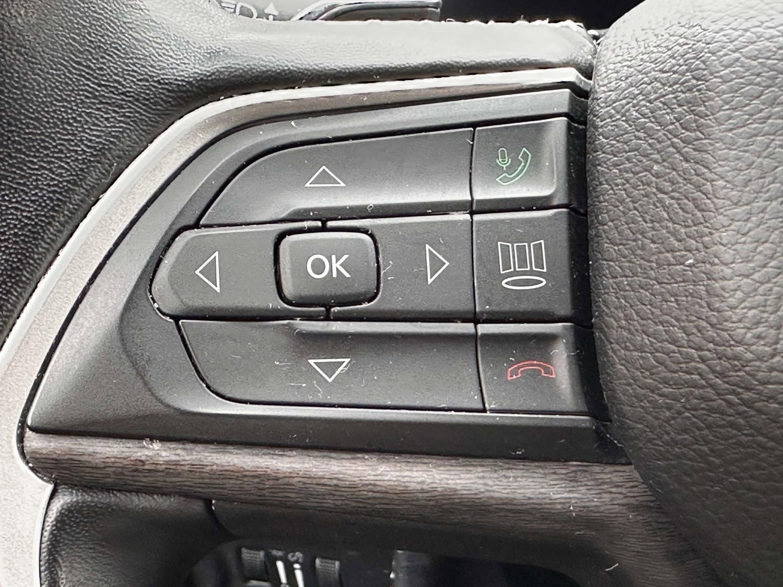 Used 2022 Jeep Grand Cherokee L Limited image 25