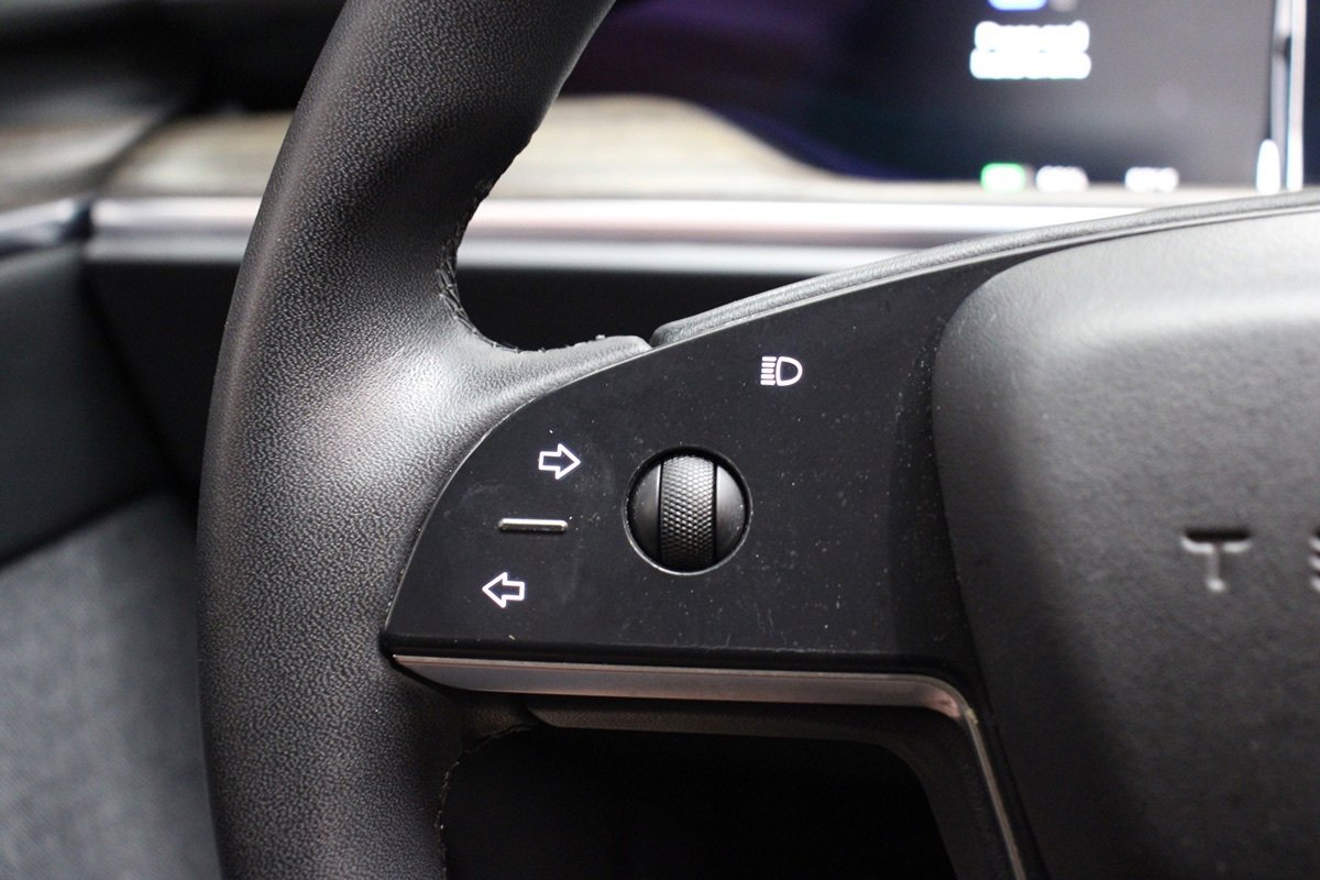 Used 2023 Tesla Model S AWD/4WD image 39