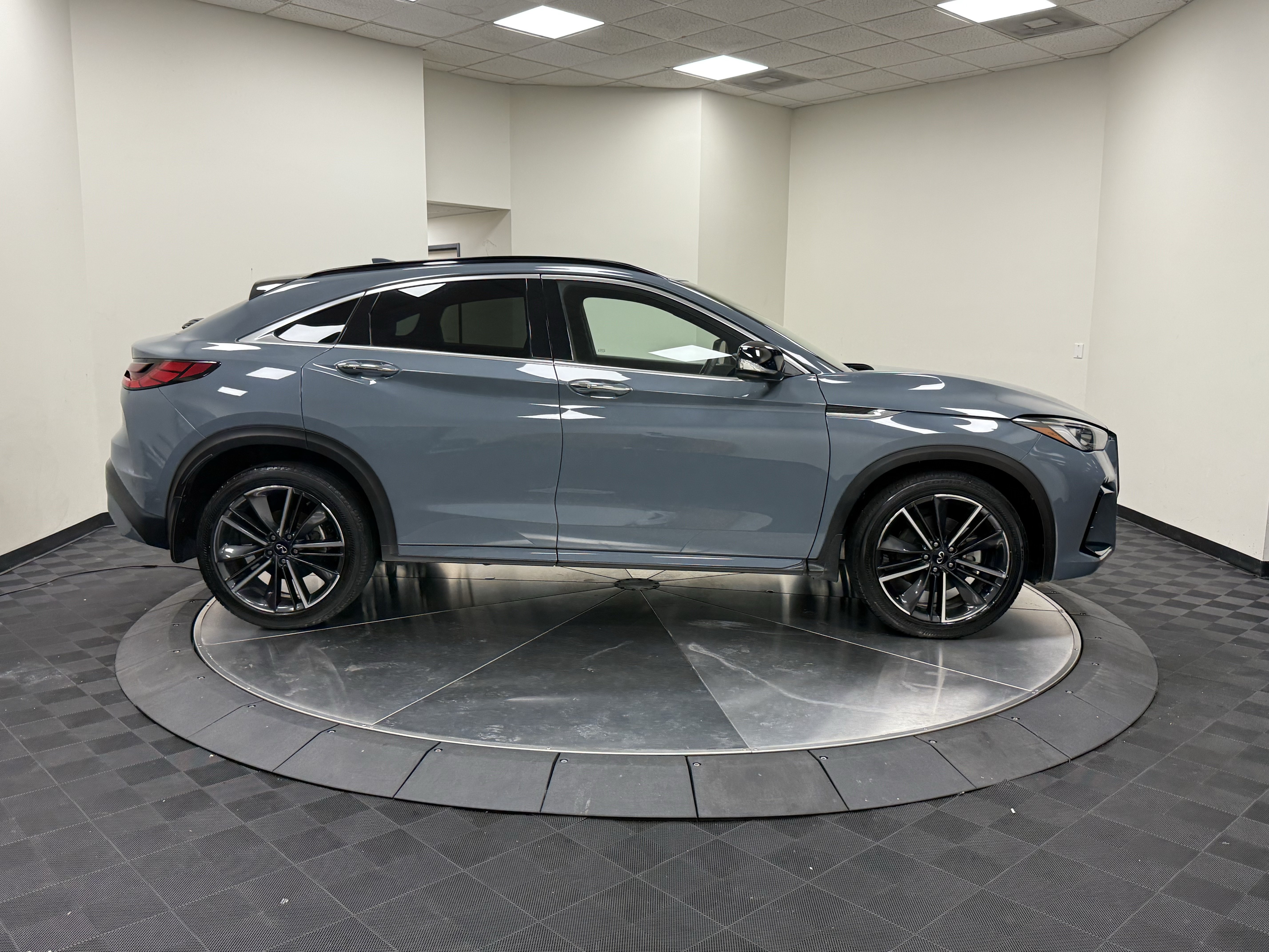 Certified 2023 INFINITI QX55 Luxe w/ Cargo Package AWD/4WD image 8