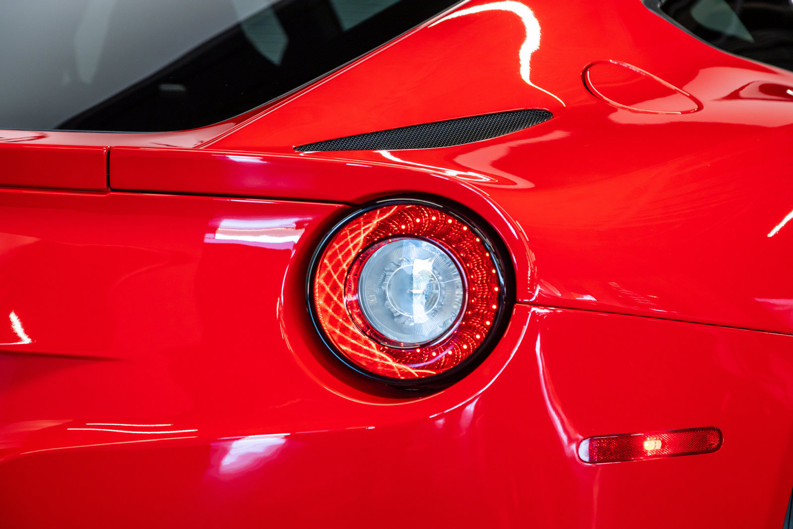 Used 2016 Ferrari F12 Berlinetta RWD image 26