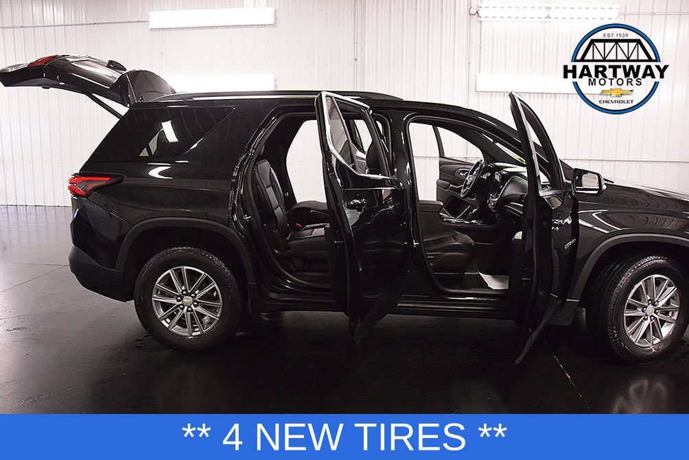 Used 2023 Chevrolet Traverse LT AWD/4WD image 34