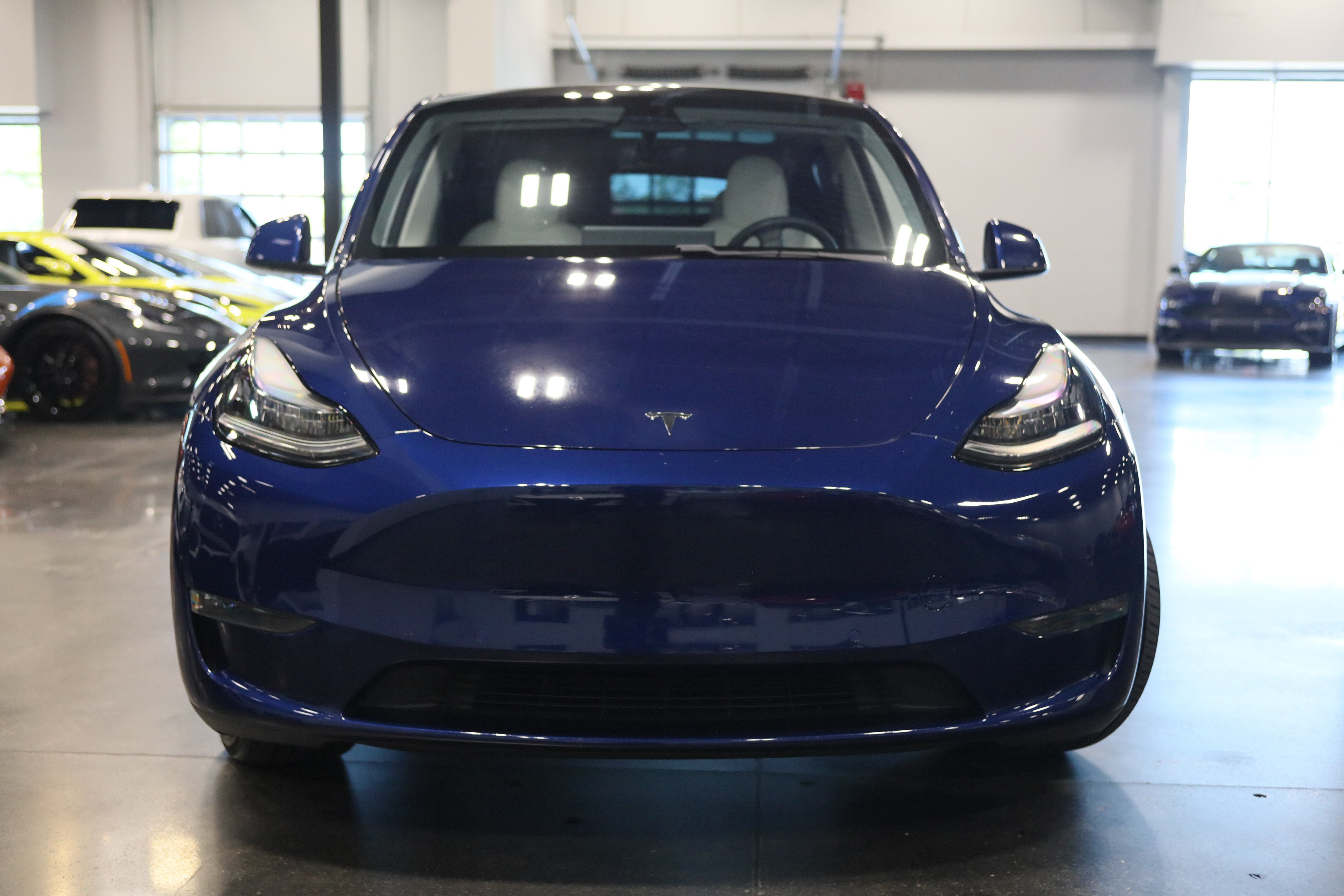 Used 2021 Tesla Model Y Long Range AWD/4WD image 2