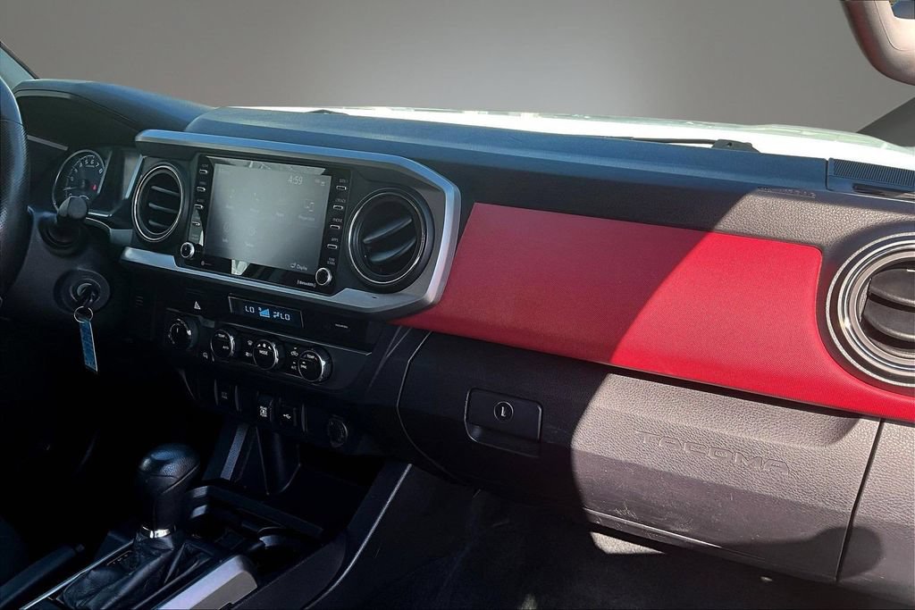 Used 2021 Toyota Tacoma SR5 AWD/4WD image 26