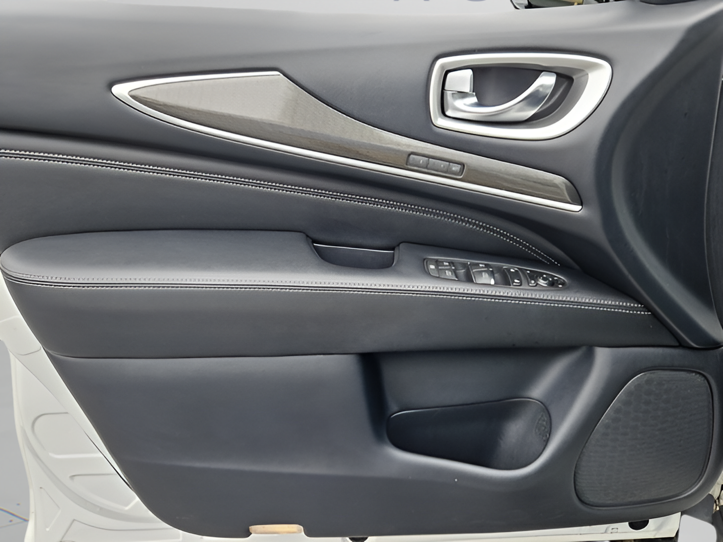 Used 2020 INFINITI QX60 Luxe w/ Essential Package FWD image 15