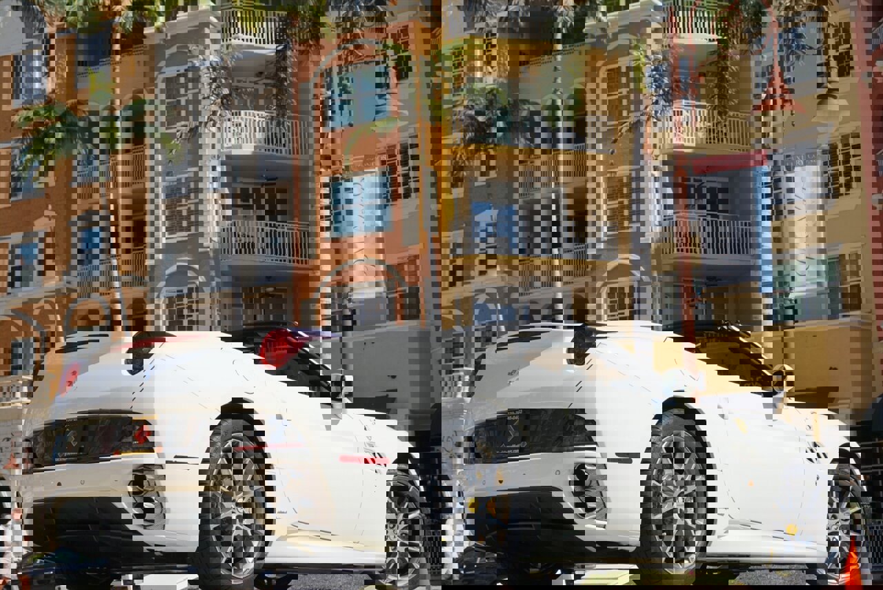 Used 2014 Ferrari California RWD image 54