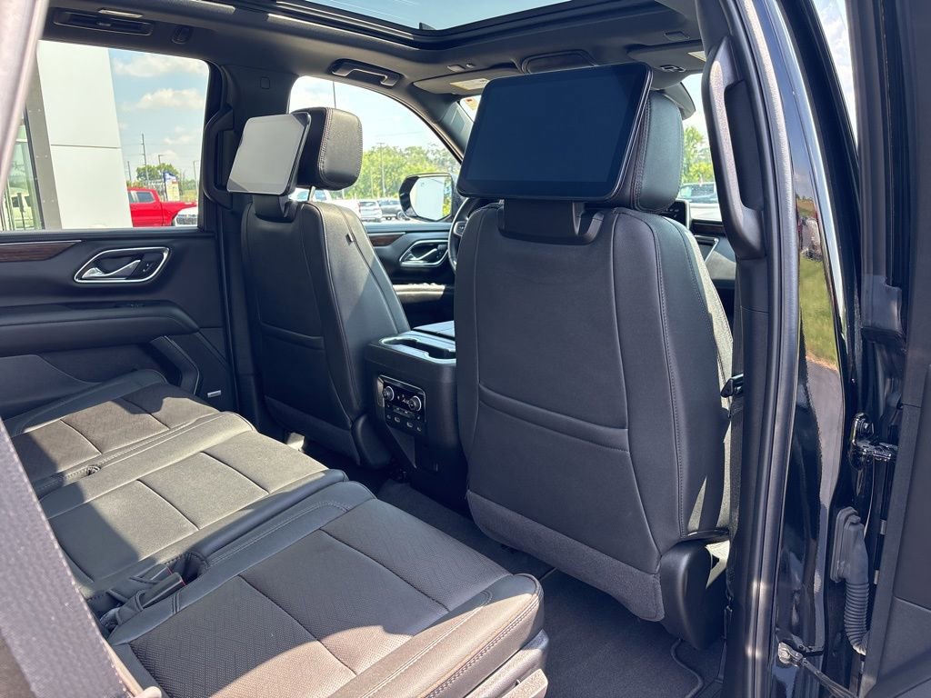 Certified 2024 Chevrolet Tahoe High Country w/ Advanced Technology Package image 25