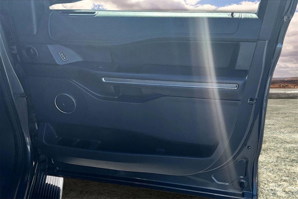 Used 2019 Ford Expedition Max XLT w/ Equipment Group 202A image 29