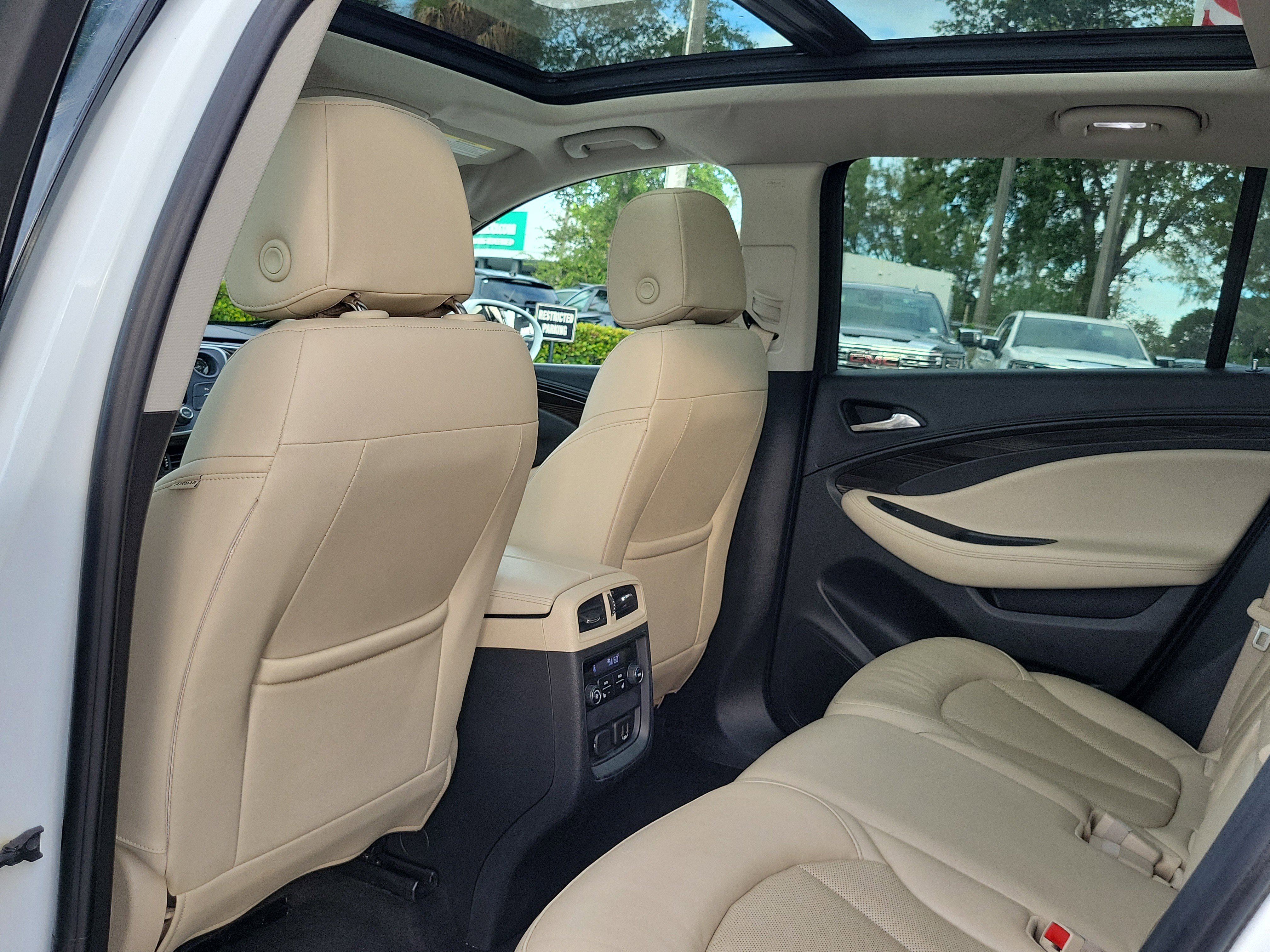 Used 2020 Buick Envision Essence w/ Experience Buick Package image 16