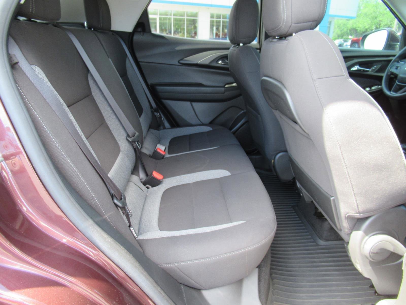 Used 2023 Chevrolet TrailBlazer LT w/ Convenience Package FWD image 32