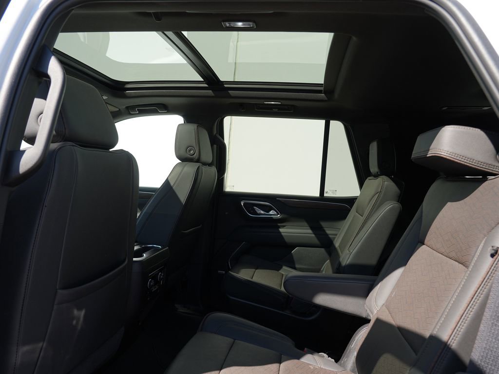 Used 2024 Chevrolet Tahoe High Country AWD/4WD image 19