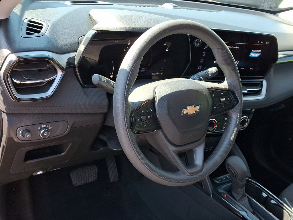 Used 2025 Chevrolet TrailBlazer LT AWD/4WD image 25