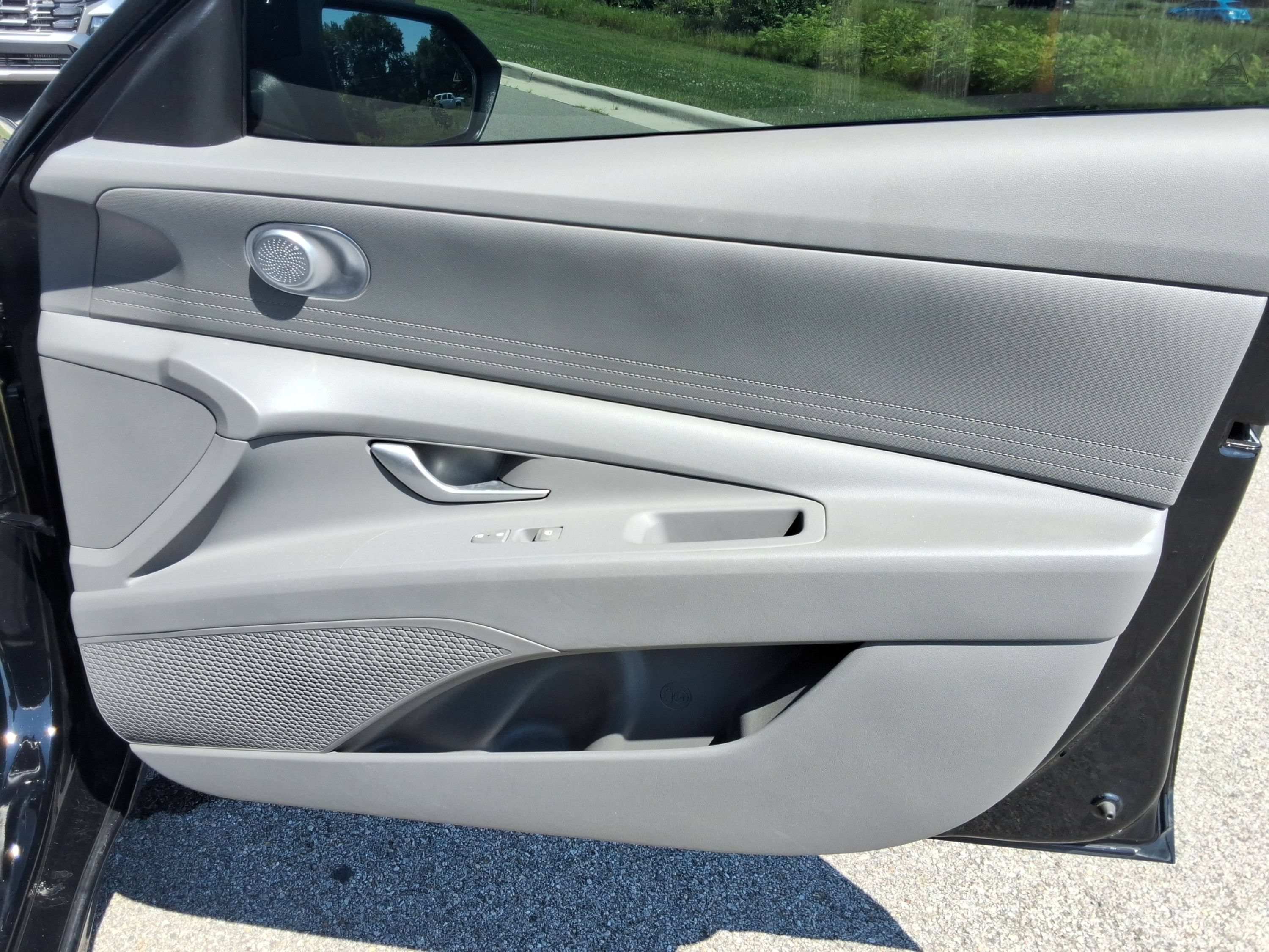 Used 2024 Hyundai Elantra SEL FWD image 22