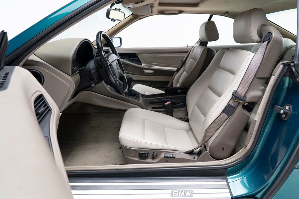 Used 1992 BMW 850i RWD image 18