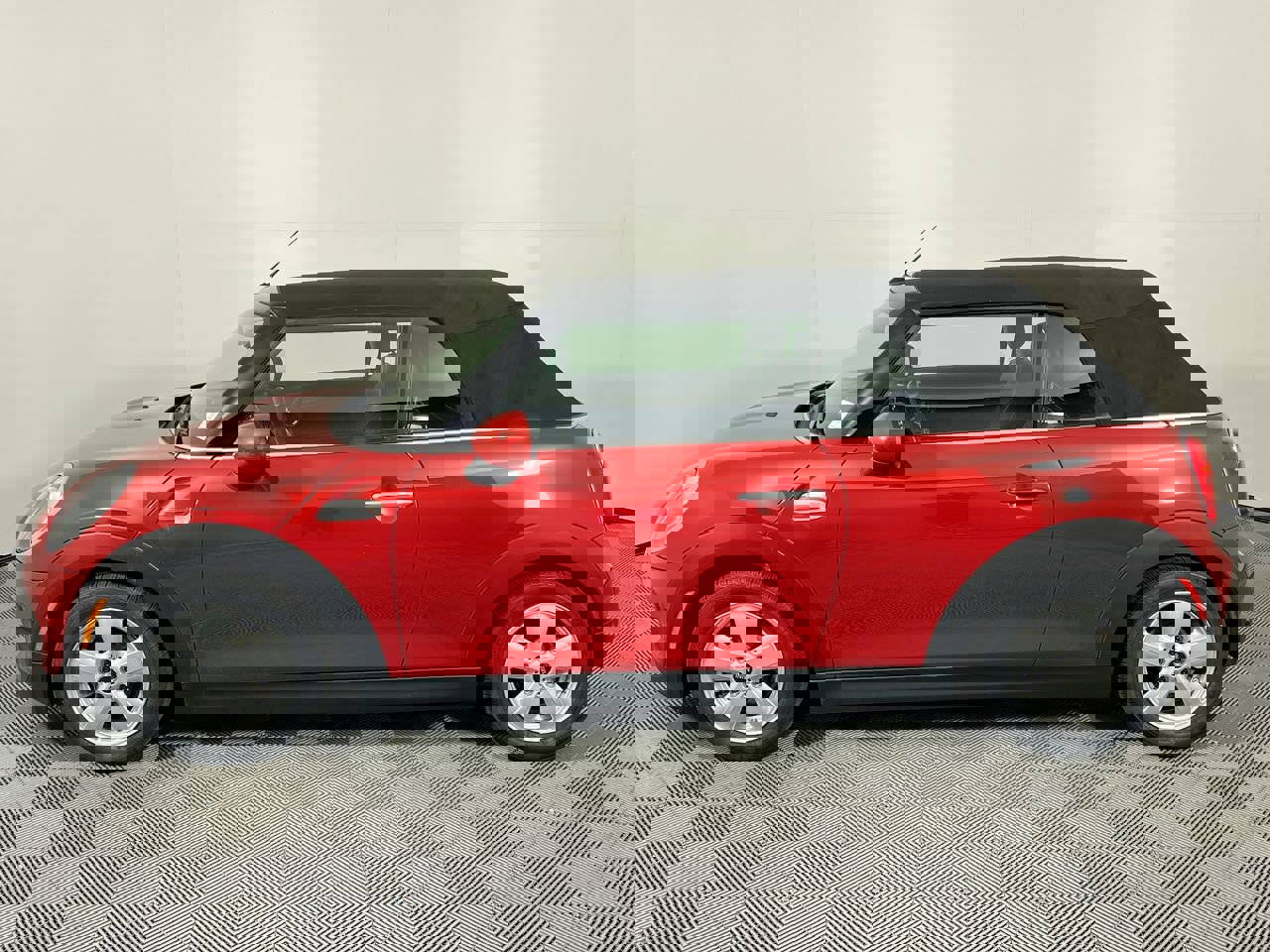 Used 2017 MINI Cooper Convertible image 6