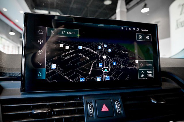 Used 2024 Audi Q5 e Premium Plus image 40