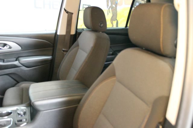 Used 2021 Chevrolet Traverse LT w/ LPO, Floor Liner Package AWD/4WD image 19