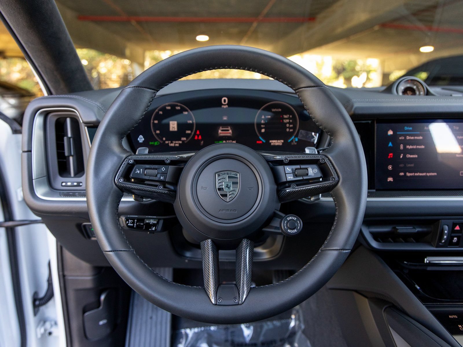 New 2025 Porsche Cayenne Turbo AWD/4WD image 33