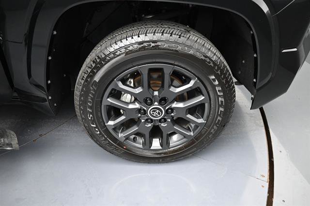 Used 2024 Toyota Tundra Platinum AWD/4WD image 24