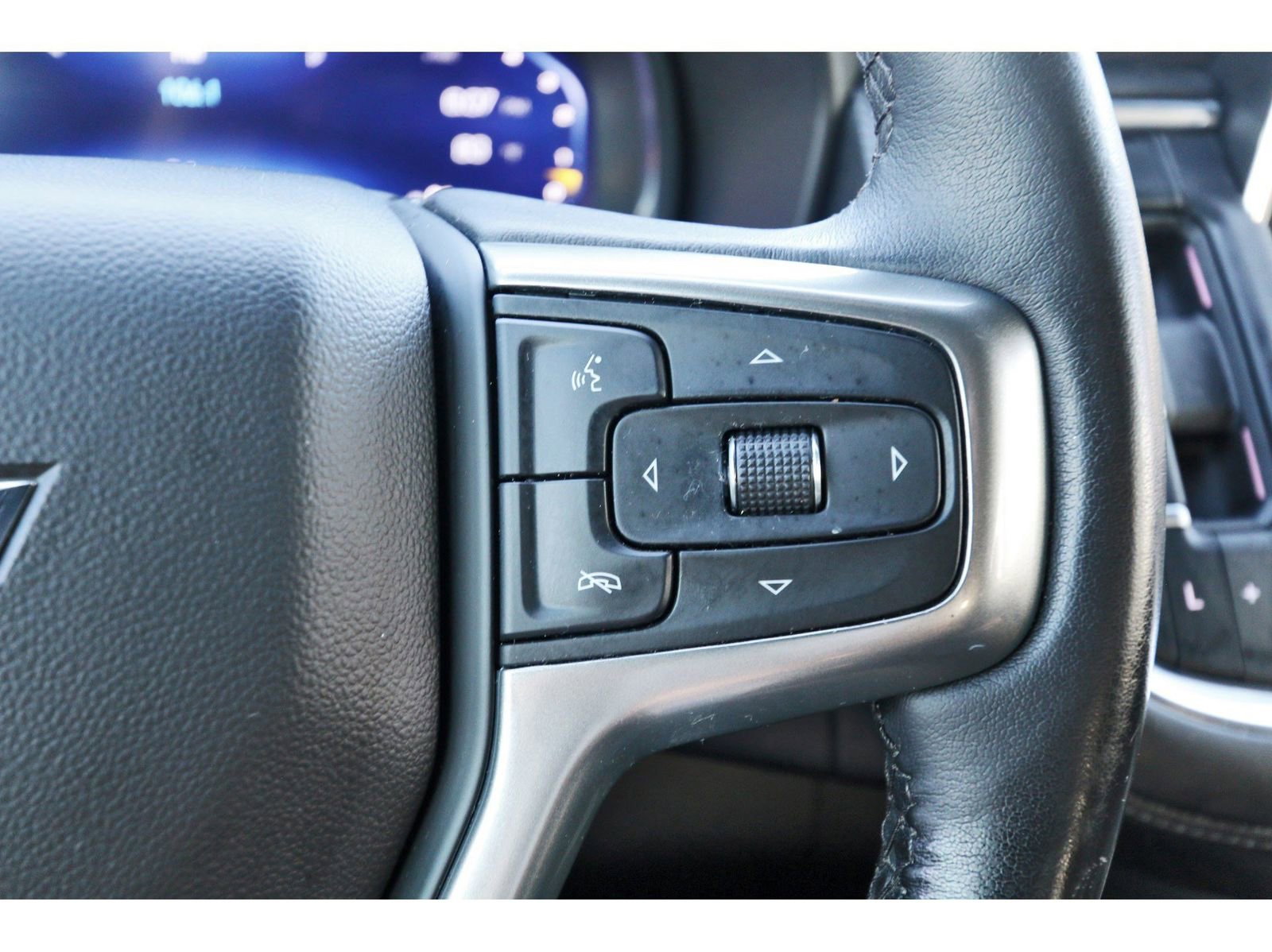 Used 2022 Chevrolet Tahoe LT w/ Luxury Package image 19